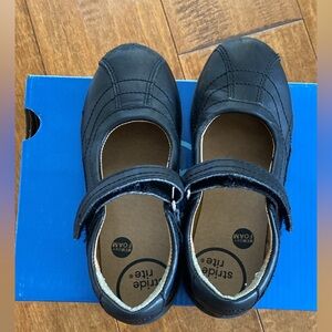 Stride rite  girl’s shoes.